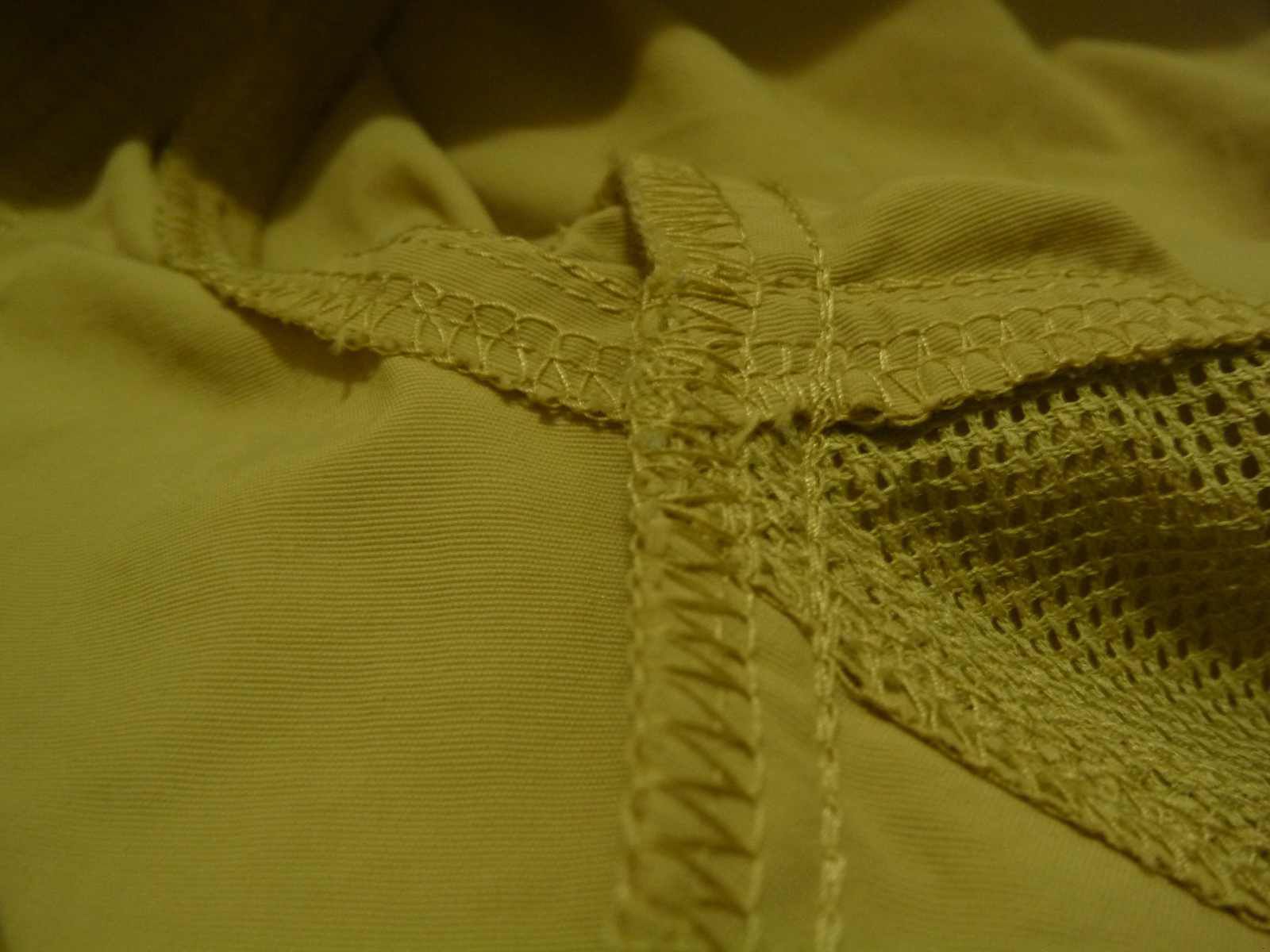 图16:车缝线细节