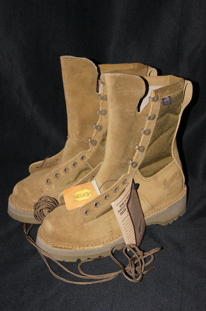 出售danner26000沙漠作战靴