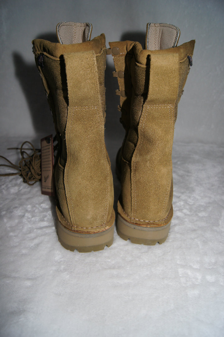 出售danner26000沙漠作战靴8ee