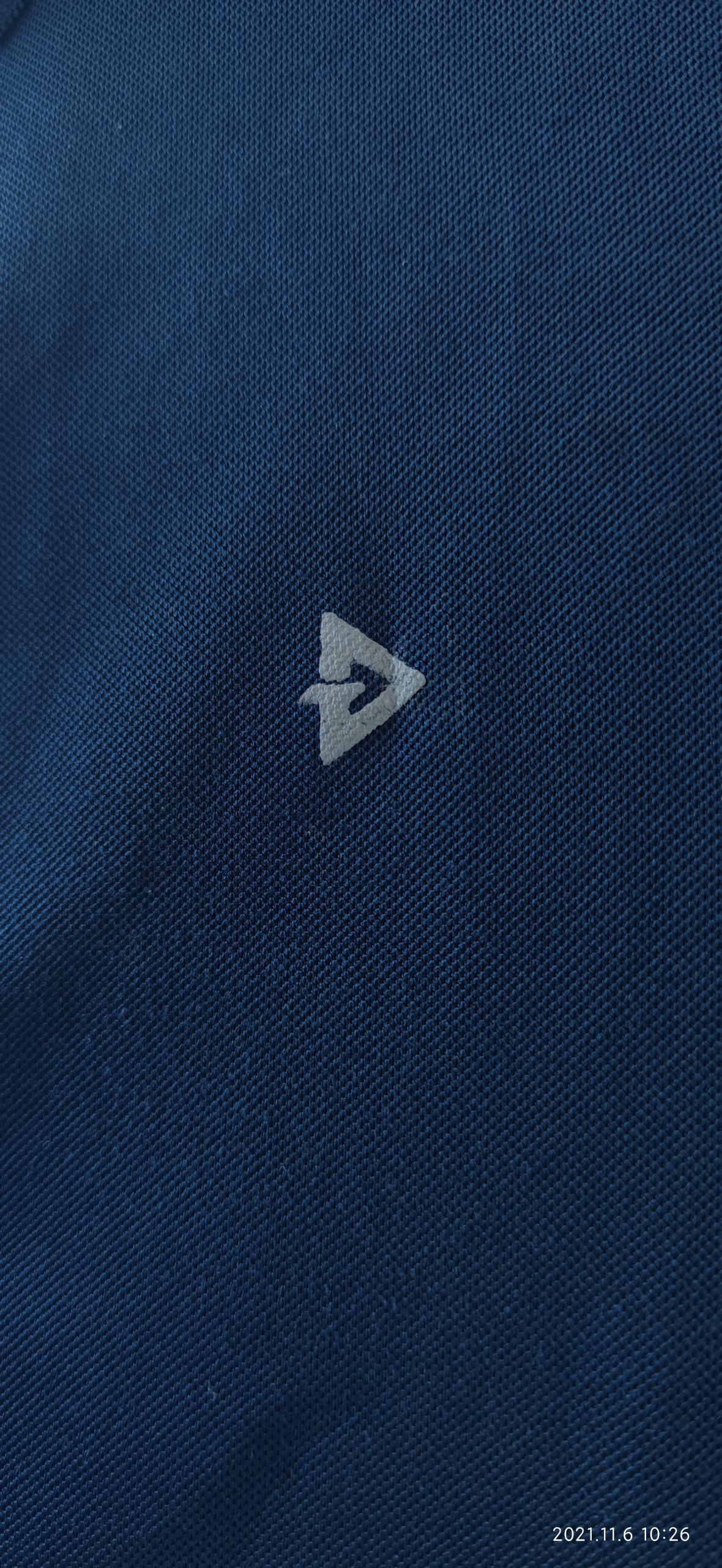 Logo变得粘手，边缘模糊